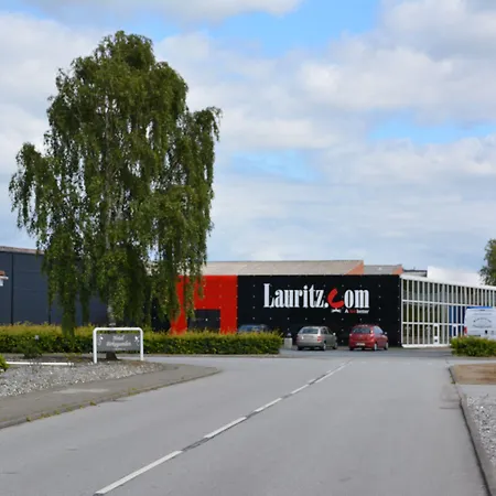 Dolphin ホテル 3*